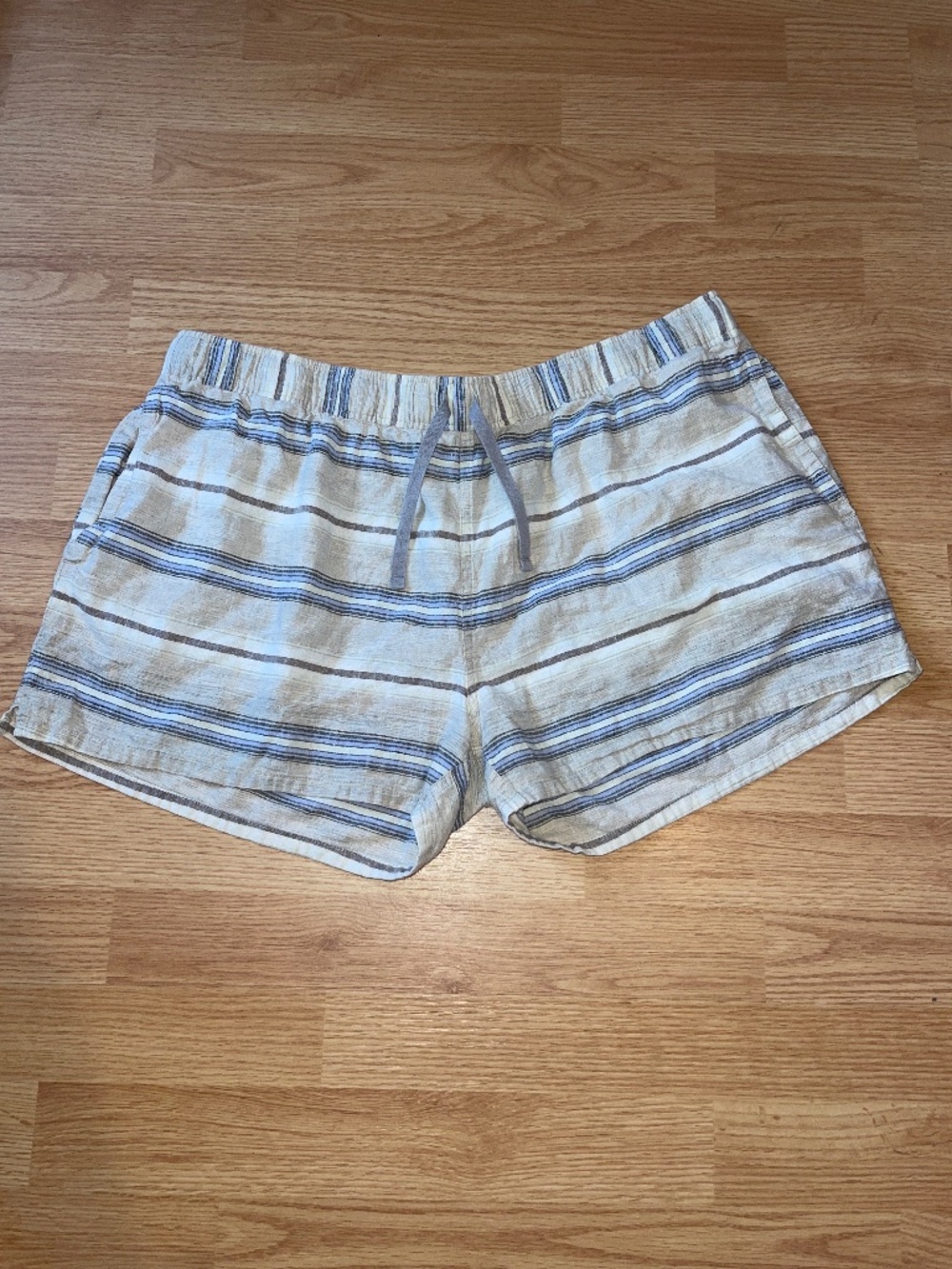 Patagonia Women’s Organic Cotton & Hemp Stretch Waist Loose Fit Shorts XL